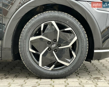 Черный Хендай Ioniq 5, объемом двигателя 0 л и пробегом 156 тыс. км за 22999 $, фото 47 на Automoto.ua