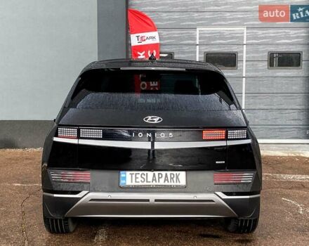 Черный Хендай Ioniq 5, объемом двигателя 0 л и пробегом 22 тыс. км за 28999 $, фото 8 на Automoto.ua