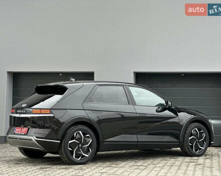 Черный Хендай Ioniq 5, объемом двигателя 0 л и пробегом 156 тыс. км за 22999 $, фото 27 на Automoto.ua