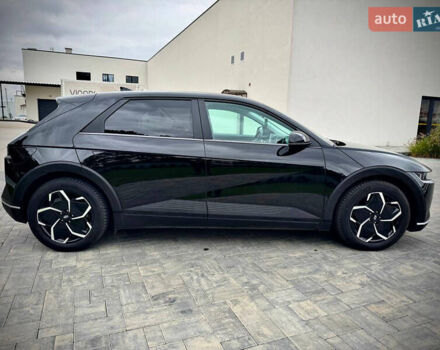 Черный Хендай Ioniq 5, объемом двигателя 0 л и пробегом 113 тыс. км за 24995 $, фото 5 на Automoto.ua