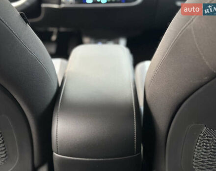 Черный Хендай Ioniq 5, объемом двигателя 0 л и пробегом 156 тыс. км за 22999 $, фото 77 на Automoto.ua