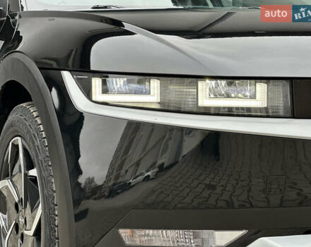 Черный Хендай Ioniq 5, объемом двигателя 0 л и пробегом 156 тыс. км за 22999 $, фото 9 на Automoto.ua