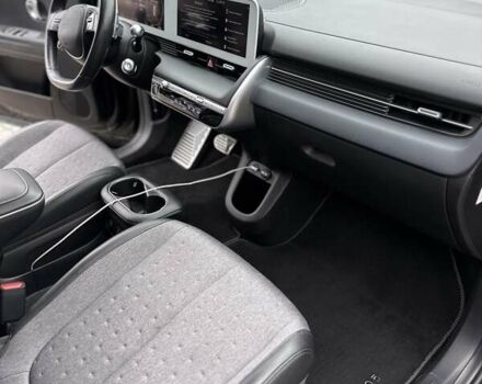 Черный Хендай Ioniq 5, объемом двигателя 0 л и пробегом 70 тыс. км за 23500 $, фото 49 на Automoto.ua