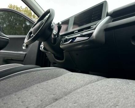 Черный Хендай Ioniq 5, объемом двигателя 0 л и пробегом 70 тыс. км за 23500 $, фото 51 на Automoto.ua