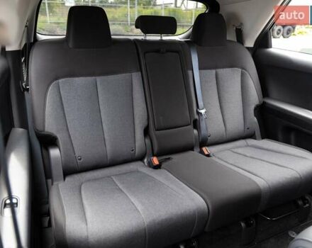 Черный Хендай Ioniq 5, объемом двигателя 0 л и пробегом 56 тыс. км за 25500 $, фото 26 на Automoto.ua