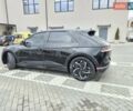 Черный Хендай Ioniq 5, объемом двигателя 0 л и пробегом 105 тыс. км за 19900 $, фото 2 на Automoto.ua