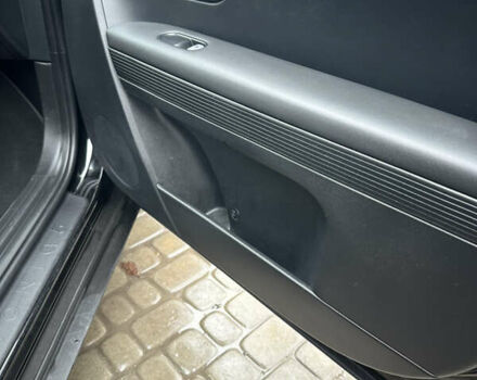 Черный Хендай Ioniq 5, объемом двигателя 0 л и пробегом 105 тыс. км за 23500 $, фото 20 на Automoto.ua