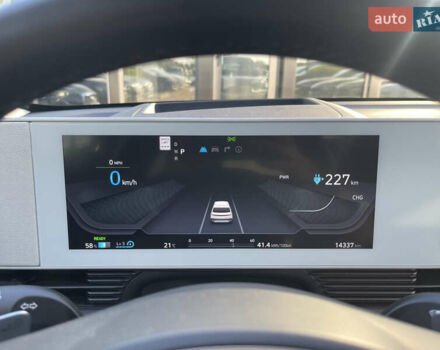 Черный Хендай Ioniq 5, объемом двигателя 0 л и пробегом 14 тыс. км за 27600 $, фото 12 на Automoto.ua