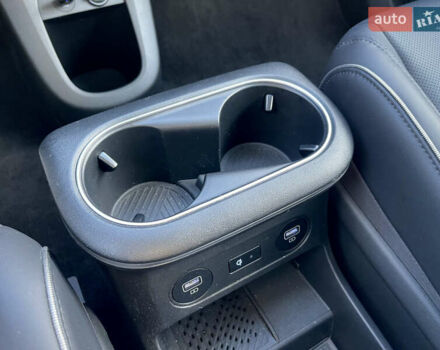 Черный Хендай Ioniq 5, объемом двигателя 0 л и пробегом 14 тыс. км за 27600 $, фото 15 на Automoto.ua