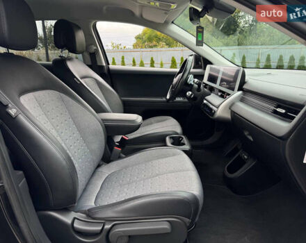 Черный Хендай Ioniq 5, объемом двигателя 0 л и пробегом 113 тыс. км за 24995 $, фото 28 на Automoto.ua