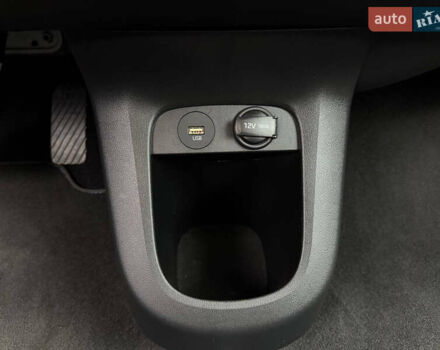 Черный Хендай Ioniq 5, объемом двигателя 0 л и пробегом 113 тыс. км за 24995 $, фото 22 на Automoto.ua