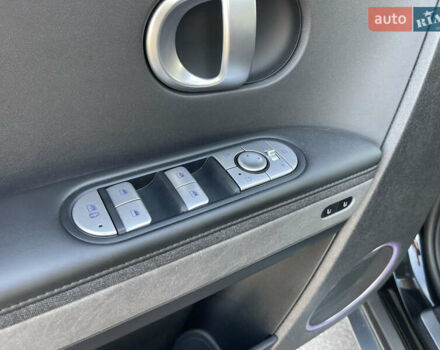 Черный Хендай Ioniq 5, объемом двигателя 0 л и пробегом 14 тыс. км за 27600 $, фото 10 на Automoto.ua