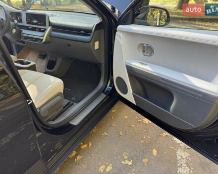 Черный Хендай Ioniq 5, объемом двигателя 0 л и пробегом 33 тыс. км за 25999 $, фото 7 на Automoto.ua