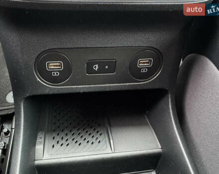 Черный Хендай Ioniq 5, объемом двигателя 0 л и пробегом 113 тыс. км за 24995 $, фото 23 на Automoto.ua