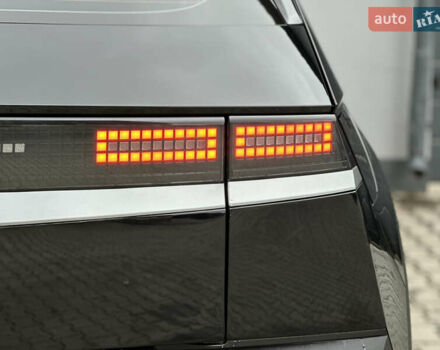 Черный Хендай Ioniq 5, объемом двигателя 0 л и пробегом 156 тыс. км за 22999 $, фото 40 на Automoto.ua