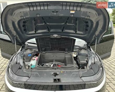 Черный Хендай Ioniq 5, объемом двигателя 0 л и пробегом 70 тыс. км за 23500 $, фото 66 на Automoto.ua