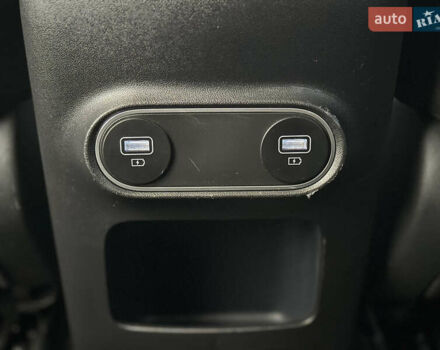 Черный Хендай Ioniq 5, объемом двигателя 0 л и пробегом 156 тыс. км за 22999 $, фото 78 на Automoto.ua