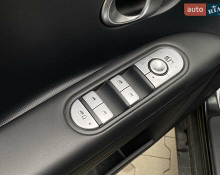 Черный Хендай Ioniq 5, объемом двигателя 0 л и пробегом 54 тыс. км за 28500 $, фото 15 на Automoto.ua