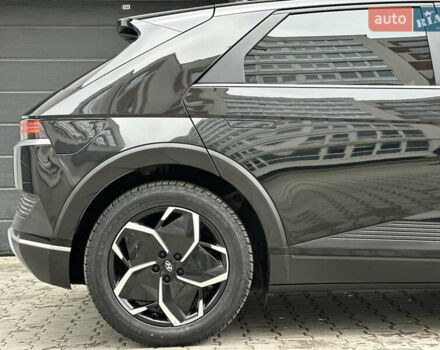 Черный Хендай Ioniq 5, объемом двигателя 0 л и пробегом 156 тыс. км за 22999 $, фото 26 на Automoto.ua
