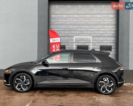 Черный Хендай Ioniq 5, объемом двигателя 0 л и пробегом 22 тыс. км за 28999 $, фото 5 на Automoto.ua