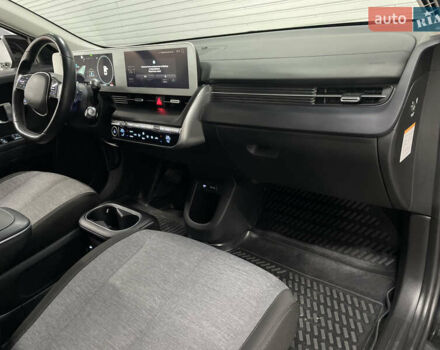 Чорний Хендай Ioniq 5, об'ємом двигуна 0 л та пробігом 75 тис. км за 26900 $, фото 40 на Automoto.ua