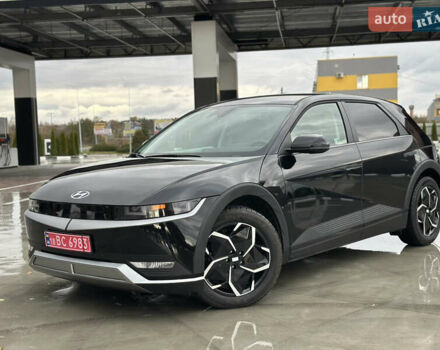 Черный Хендай Ioniq 5, объемом двигателя 0 л и пробегом 2 тыс. км за 26999 $, фото 3 на Automoto.ua