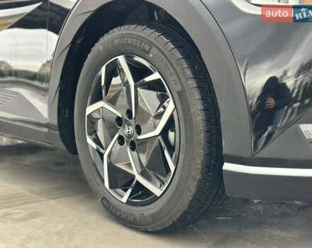 Черный Хендай Ioniq 5, объемом двигателя 0 л и пробегом 2 тыс. км за 26999 $, фото 10 на Automoto.ua