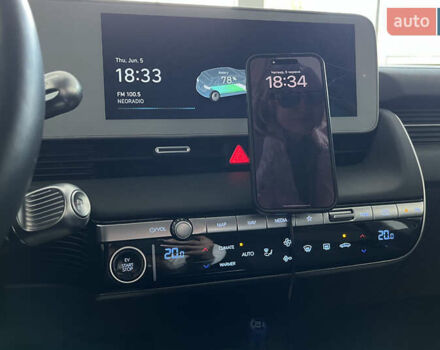 Черный Хендай Ioniq 5, объемом двигателя 0 л и пробегом 15 тыс. км за 28500 $, фото 19 на Automoto.ua