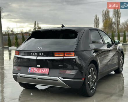 Черный Хендай Ioniq 5, объемом двигателя 0 л и пробегом 2 тыс. км за 26999 $, фото 6 на Automoto.ua