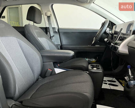 Черный Хендай Ioniq 5, объемом двигателя 0 л и пробегом 15 тыс. км за 28500 $, фото 11 на Automoto.ua