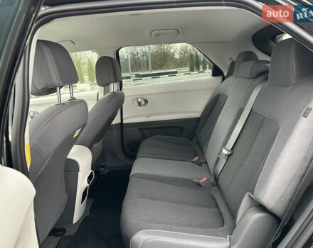 Черный Хендай Ioniq 5, объемом двигателя 0 л и пробегом 2 тыс. км за 26999 $, фото 31 на Automoto.ua