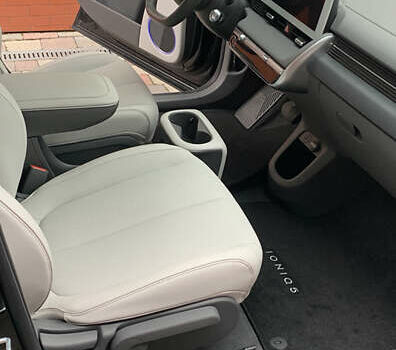 Черный Хендай Ioniq 5, объемом двигателя 0 л и пробегом 23 тыс. км за 22950 $, фото 14 на Automoto.ua