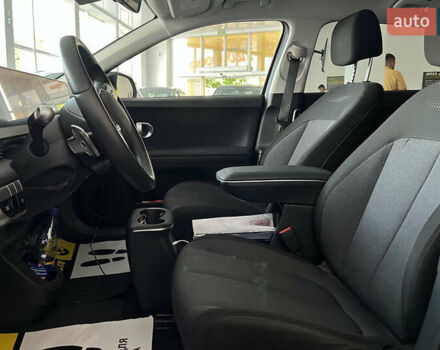 Черный Хендай Ioniq 5, объемом двигателя 0 л и пробегом 15 тыс. км за 28500 $, фото 13 на Automoto.ua