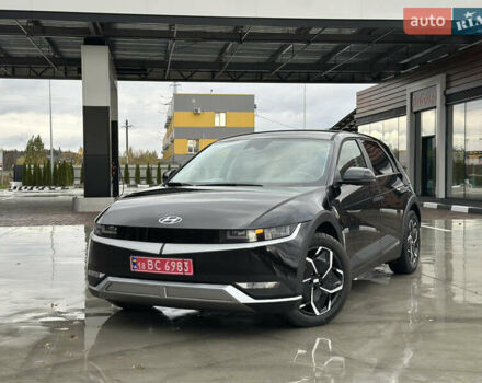 Черный Хендай Ioniq 5, объемом двигателя 0 л и пробегом 2 тыс. км за 26999 $, фото 1 на Automoto.ua