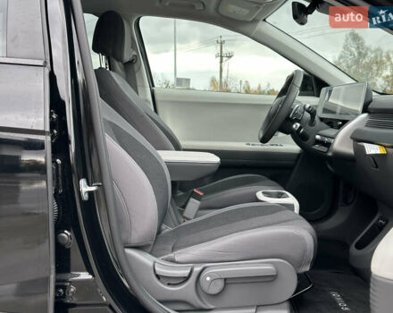 Черный Хендай Ioniq 5, объемом двигателя 0 л и пробегом 2 тыс. км за 26999 $, фото 42 на Automoto.ua