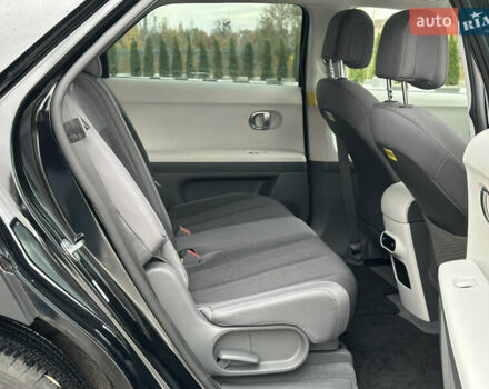 Черный Хендай Ioniq 5, объемом двигателя 0 л и пробегом 2 тыс. км за 26999 $, фото 45 на Automoto.ua