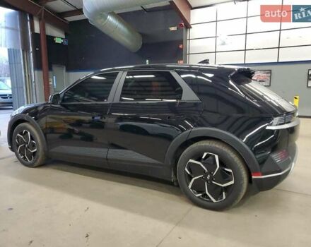 Черный Хендай Ioniq 5, объемом двигателя 0 л и пробегом 22 тыс. км за 8800 $, фото 1 на Automoto.ua