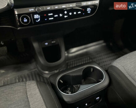 Чорний Хендай Ioniq 5, об'ємом двигуна 0 л та пробігом 75 тис. км за 26900 $, фото 47 на Automoto.ua