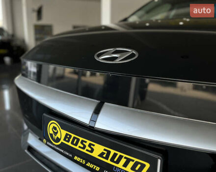 Черный Хендай Ioniq 5, объемом двигателя 0 л и пробегом 15 тыс. км за 28500 $, фото 6 на Automoto.ua