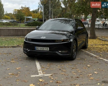 Черный Хендай Ioniq 5, объемом двигателя 0 л и пробегом 7 тыс. км за 28999 $, фото 2 на Automoto.ua