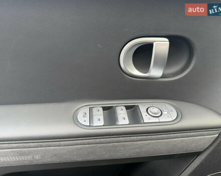 Черный Хендай Ioniq 5, объемом двигателя 0 л и пробегом 42 тыс. км за 26000 $, фото 21 на Automoto.ua