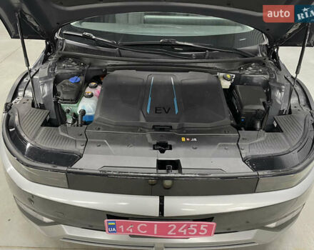Чорний Хендай Ioniq 5, об'ємом двигуна 0 л та пробігом 75 тис. км за 26900 $, фото 34 на Automoto.ua