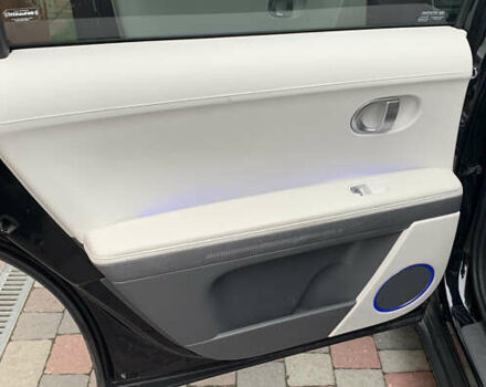 Черный Хендай Ioniq 5, объемом двигателя 0 л и пробегом 23 тыс. км за 22950 $, фото 9 на Automoto.ua