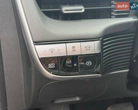 Черный Хендай Ioniq 5, объемом двигателя 0 л и пробегом 7 тыс. км за 32000 $, фото 57 на Automoto.ua