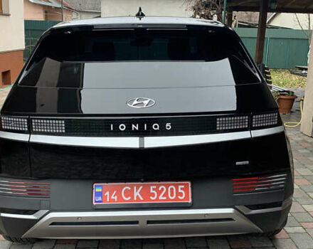 Черный Хендай Ioniq 5, объемом двигателя 0 л и пробегом 23 тыс. км за 22950 $, фото 3 на Automoto.ua