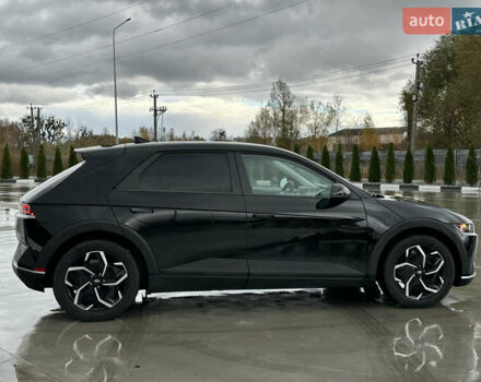 Черный Хендай Ioniq 5, объемом двигателя 0 л и пробегом 2 тыс. км за 26999 $, фото 25 на Automoto.ua
