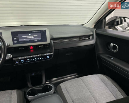 Чорний Хендай Ioniq 5, об'ємом двигуна 0 л та пробігом 75 тис. км за 26900 $, фото 52 на Automoto.ua