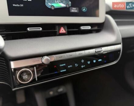 Чорний Хендай Ioniq 5, об'ємом двигуна 0 л та пробігом 7 тис. км за 27500 $, фото 13 на Automoto.ua