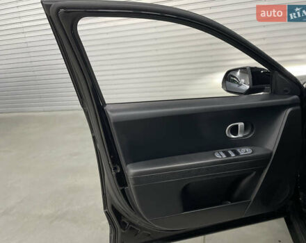 Чорний Хендай Ioniq 5, об'ємом двигуна 0 л та пробігом 75 тис. км за 26900 $, фото 41 на Automoto.ua