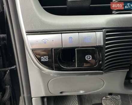 Черный Хендай Ioniq 5, объемом двигателя 0 л и пробегом 2 тыс. км за 26999 $, фото 35 на Automoto.ua